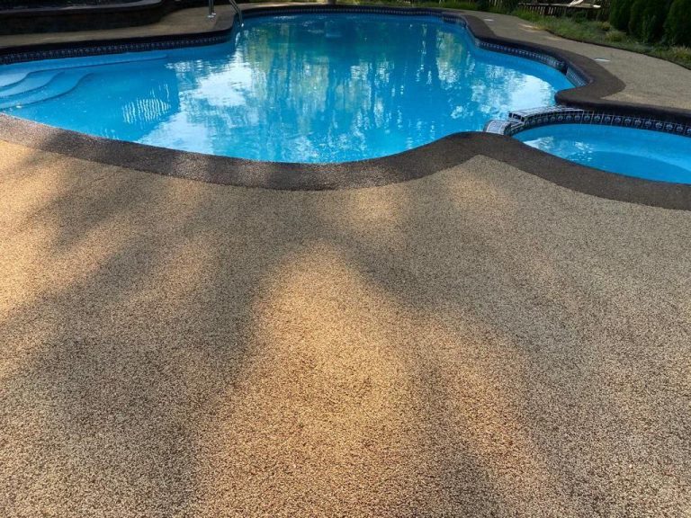 Rubber pool decking